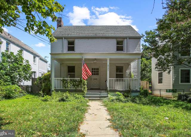 Property at 4721 45th St NW, Washington, DC 20016, 3 beds, 1.5 baths