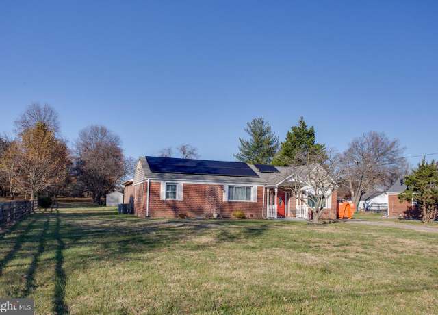 Property at 6422 Horseshoe Rd E, Clinton, MD 20735, 4 beds, 3 baths