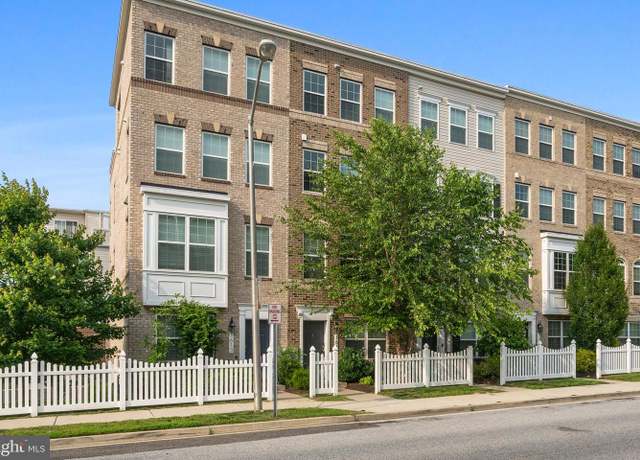 Property at 1611 Fernwood Dr, Upper Marlboro, MD 20774, 3 beds, 2.5 baths