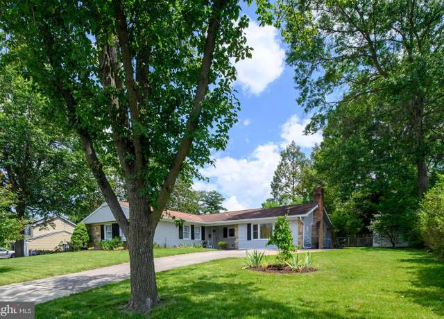 Property at 2627 Kennison Ln, Bowie, MD 20715, 3 beds, 2 baths