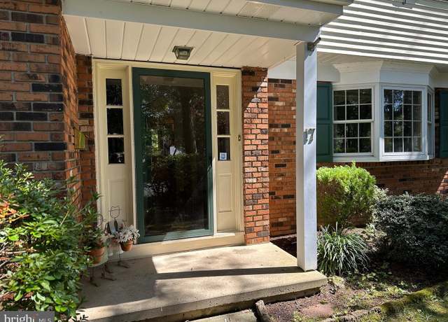 Property at 17 Blatherwick Dr, Berlin, NJ 08009, 4 beds, 2.5 baths
