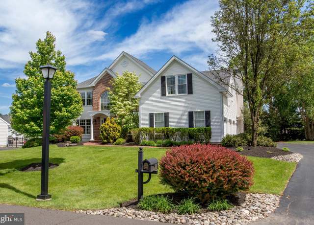 Property at 2551 Candytuft Dr, Jamison, PA 18929, 4 beds, 2.5 baths