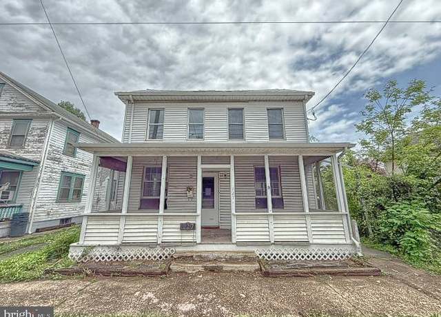 Property at 127 E Simpson St, Mechanicsburg, PA 17055, 3 beds, 3 baths