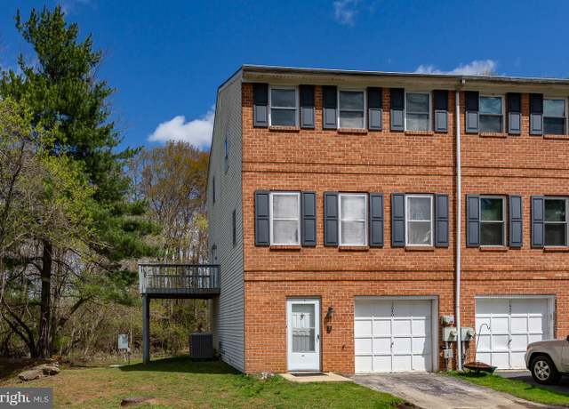 Property at 1640 S Coventry Ln, West Chester, PA 19382, 3 beds, 2.5 baths
