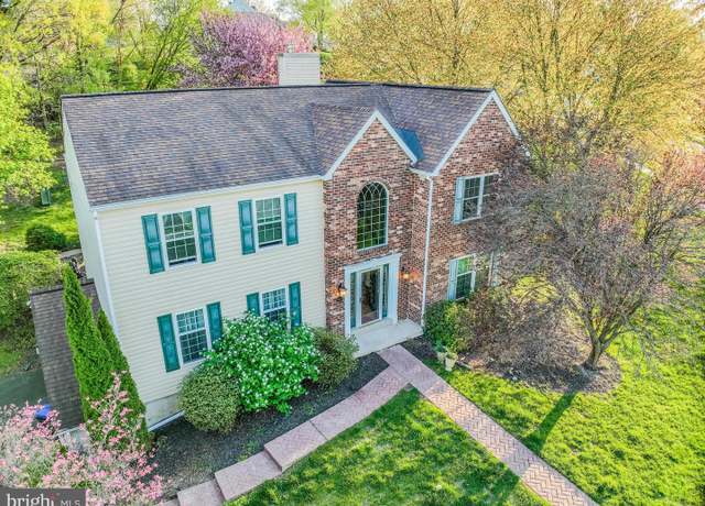 Property at 4211 Tara Cir, Upper Chichester, PA 19061, 4 beds, 2.5 baths