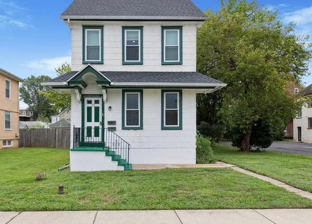 Property at 17 W Fourth St, Lansdale, PA 19446, 2 beds, 2 baths
