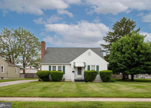 Property at 932 Sherwood St, Hanover, PA 17331, 2 beds, 1 bath