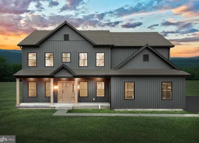 Property at 2741 Primrose Ln N, York, PA 17404, 4 beds, 3.5 baths