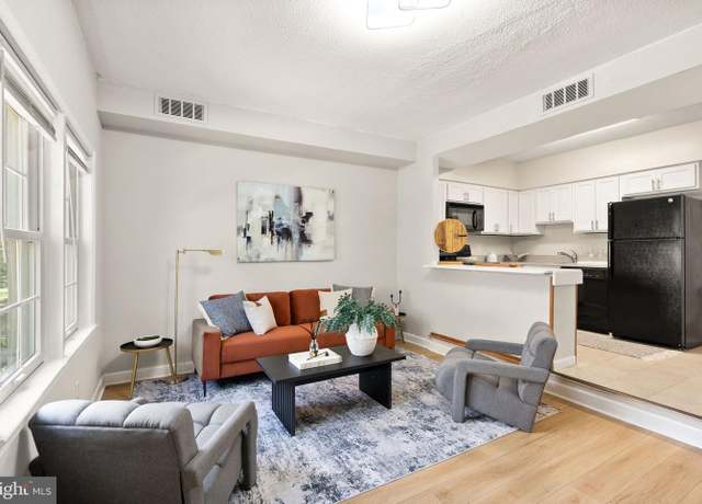 Property at 104 N Bedford St Unit A, Arlington, VA 22201, 1 bed, 1 bath