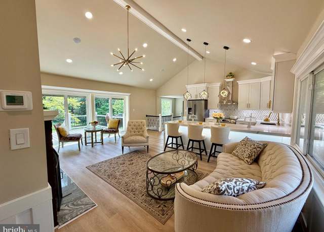 Property at 9905 Stoughton Rd, Fairfax, VA 22032, 5 beds, 3 baths