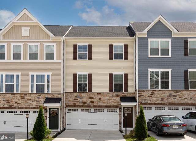 Property at 105 Bayhill Ter, Lake Frederick, VA 22630, 3 beds, 2.5 baths