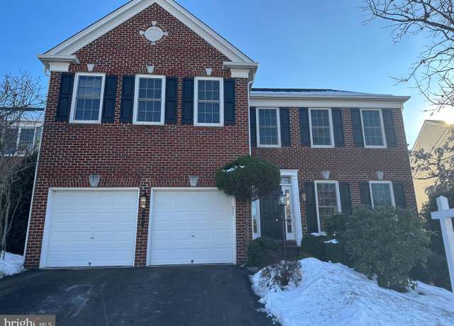 Property at 8163 Douglas Fir Dr, Lorton, VA 22079, 5 beds, 3.5 baths