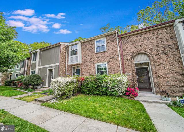 Property at 6078 Hollow Hill Ln, Springfield, VA 22152, 3 beds, 3.5 baths