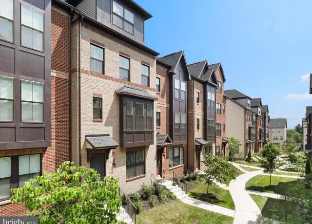Property at 2825 Hokie Ln, Alexandria, VA 22306, 5 beds, 4.5 baths