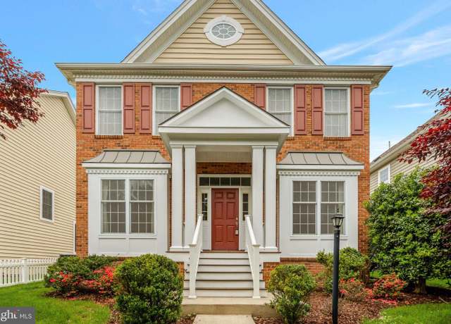 Property at 42522 Neighborly Ln, Chantilly, VA 20152, 4 beds, 2.5 baths