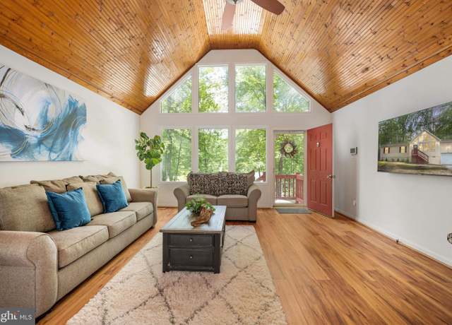 Property at 110 Gold Rush Dr, Locust Grove, VA 22508, 3 beds, 2 baths