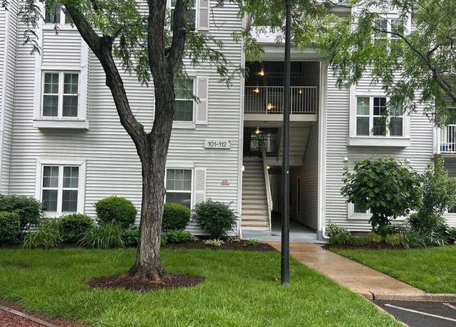 Property at 102 Stone Hurst Ct #102, New Castle, DE 19720, 2 beds, 2 baths