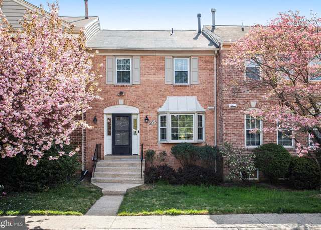 Property at 11043 Candlelight Ln, Potomac, MD 20854, 3 beds, 3.5 baths