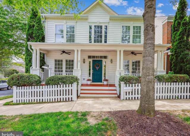 Property at 502 Leaning Oak St, Gaithersburg, MD 20878, 5 beds, 3.5 baths