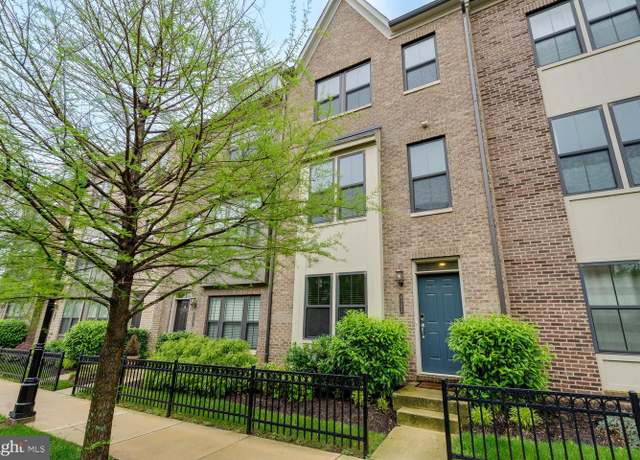 Property at 4703 Underwood St, Riverdale, MD 20737, 3 beds, 2.5 baths