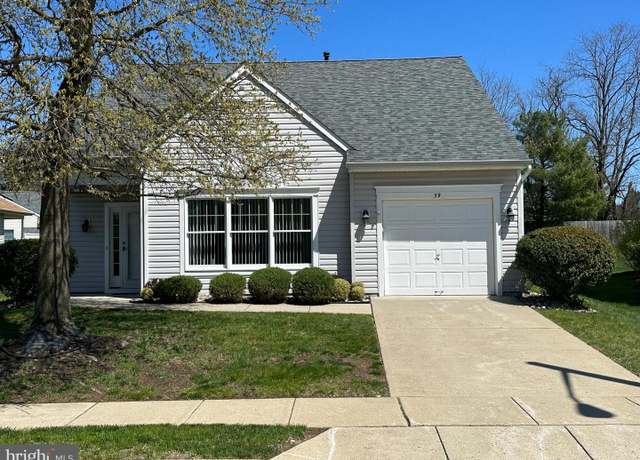 Property at 39 Sunset Ln, Columbus, NJ 08022, 2 beds, 2 baths
