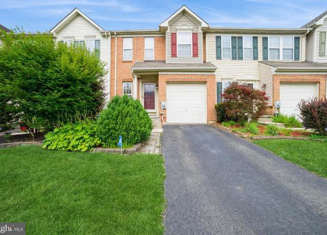 Property at 10 Peppermint Dr, Lumberton, NJ 08048, 3 beds, 2.5 baths