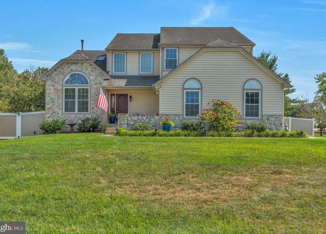 Property at 2 Bridle Ln, Sewell, NJ 08080, 4 beds, 2.5 baths