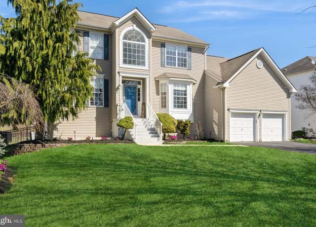 Property at 32 Moorsgate, Hightstown, NJ 08520, 5 beds, 3.5 baths