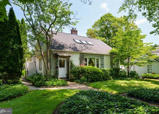 Property at 12 Manning Ln, Lawrence Township, NJ 08648, 3 beds, 2 baths