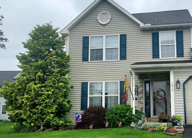 Property at 1017 Saint Vincent Ct, Reading, PA 19605, 3 beds, 2.5 baths