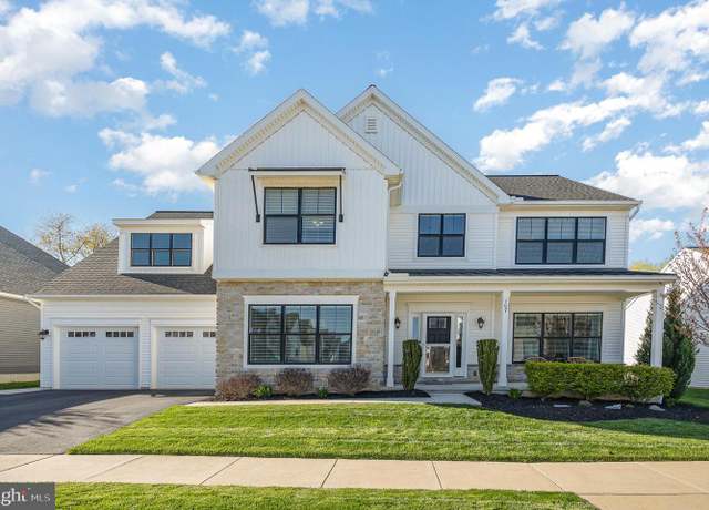 Property at 107 Wright Dr, Mechanicsburg, PA 17055, 4 beds, 2.5 baths