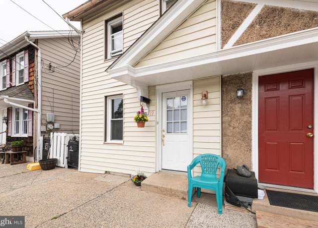Property at 19 Morgan St, Phoenixville, PA 19460, 3 beds, 1.5 baths