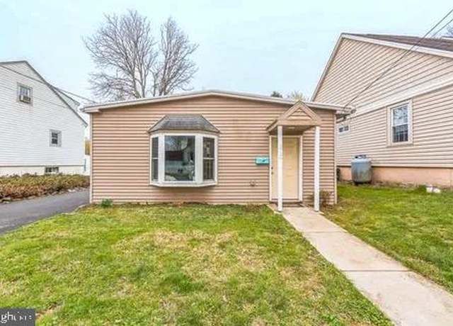 Property at 210 Noble St, Lititz, PA 17543, 2 beds, 1 bath