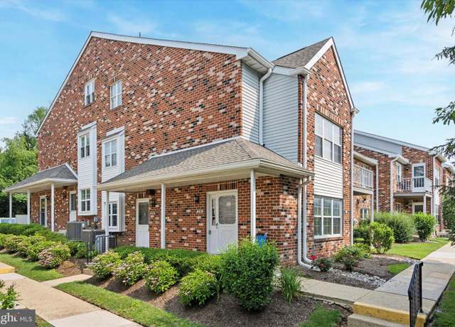 Property at 209 Glen Ln, Elkins Park, PA 19027, 3 beds, 2 baths