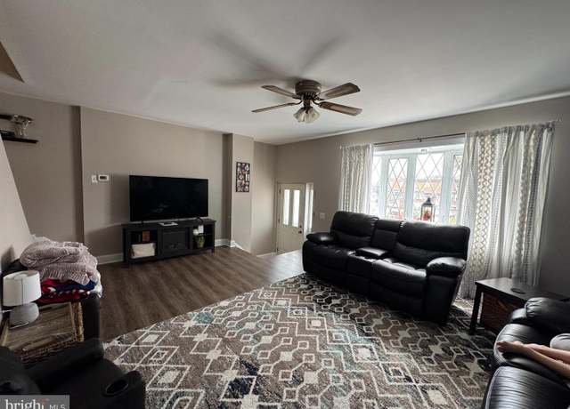 Property at 3050 Secane Pl, Philadelphia, PA 19154, 3 beds, 1.5 baths