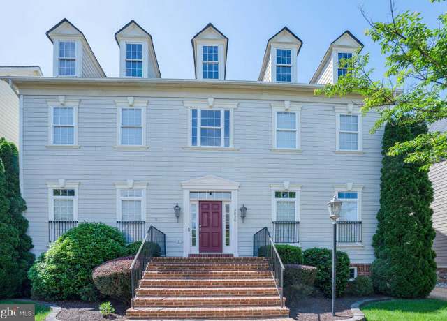 Property at 2830 Norborne Pl, Oakton, VA 22124, 4 beds, 4.5 baths