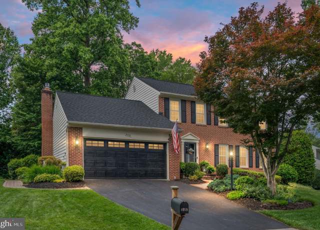 Property at 8058 Oak Crest Ln, Fairfax Station, VA 22039, 4 beds, 2.5 baths