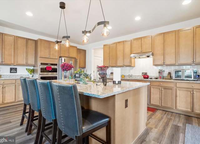 Property at 105 Truslow Ridge Ct, Fredericksburg, VA 22406, 4 beds, 2.5 baths