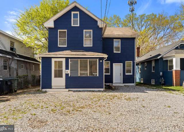 Property at 221 Oak St, Williamstown, NJ 08094, 3 beds, 1 bath