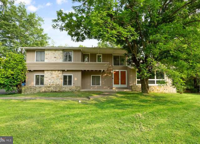 Property at 41 S Southwoods Ln, Doylestown, PA 18901, 4 beds, 2.5 baths