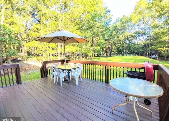 Property at 146 Hunter Ln, Albrightsville, PA 18210, 6 beds, 2 baths