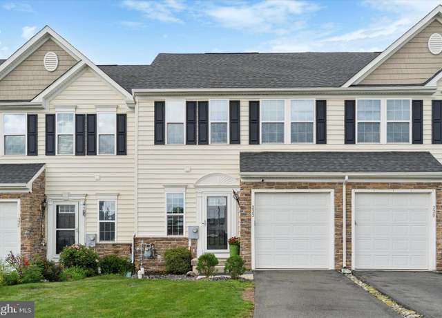 Property at 222 Tulip Ln, Gilbertsville, PA 19525, 3 beds, 2.5 baths