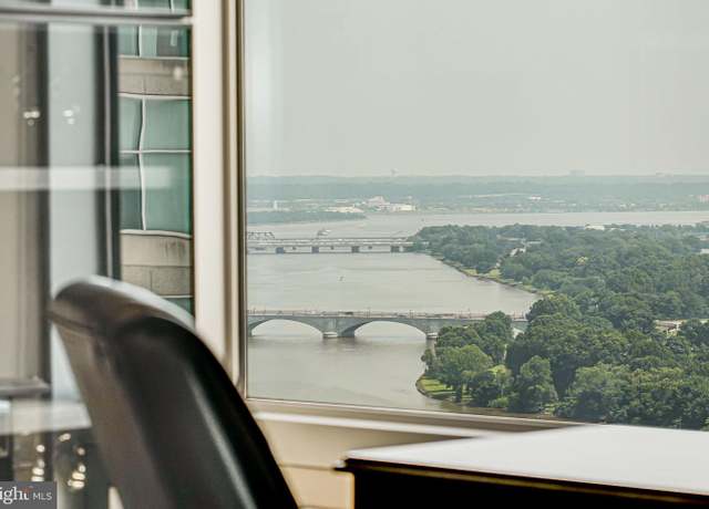 Property at 1111 19th St N #2703, Arlington, VA 22209, 2 beds, 2.5 baths