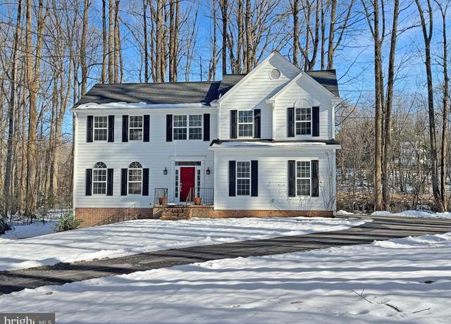 Property at 6829 Sandstone Ct, Warrenton, VA 20187, 4 beds, 2.5 baths