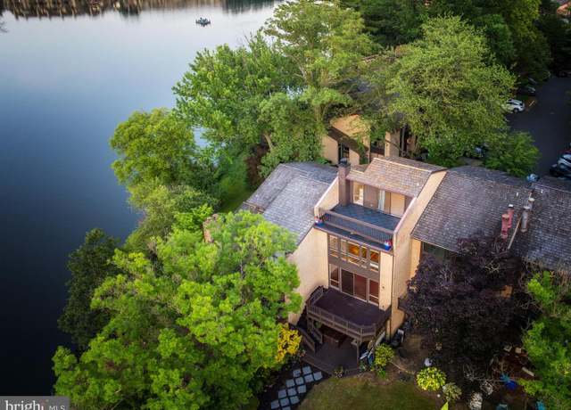 Property at 2003 Lakebreeze Way, Reston, VA 20191, 4 beds, 3.5 baths