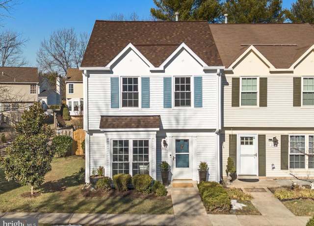 Property at 896 Smartts Ln NE, Leesburg, VA 20176, 3 beds, 1.5 baths