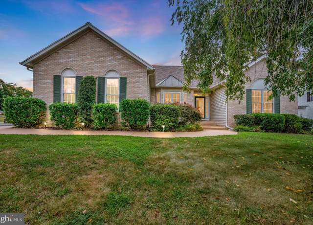 Property at 3812 Winding Hollow Dr, Fredericksburg, VA 22408, 3 beds, 2 baths