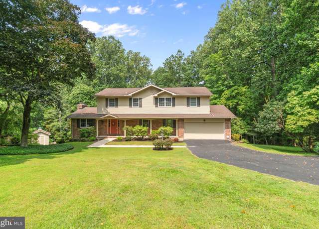 Property at 6 Maybrook Ct, Glen Arm, MD 21057, 4 beds, 4.5 baths