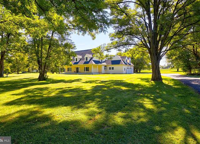 Property at 2582 Monmouth Rd, Jobstown, NJ 08041, 4 beds, 4.5 baths