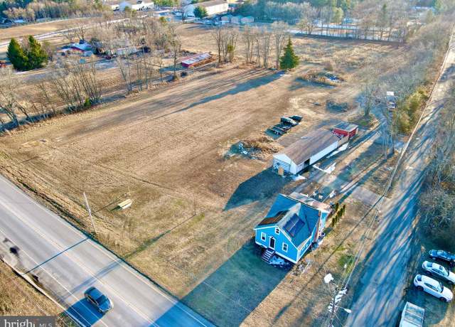 Property at 210 New Freedom Rd, Berlin, NJ 08009